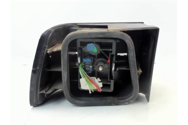 Recambio de piloto trasero derecho para citroen xantia berlina referencia OEM IAM   