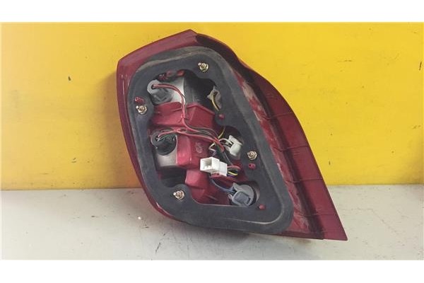 Recambio de piloto trasero derecho para chevrolet nubira berlina (2003) 1.6 se [1,6 ltr. - 80 kw cat] referencia OEM IAM 0311001