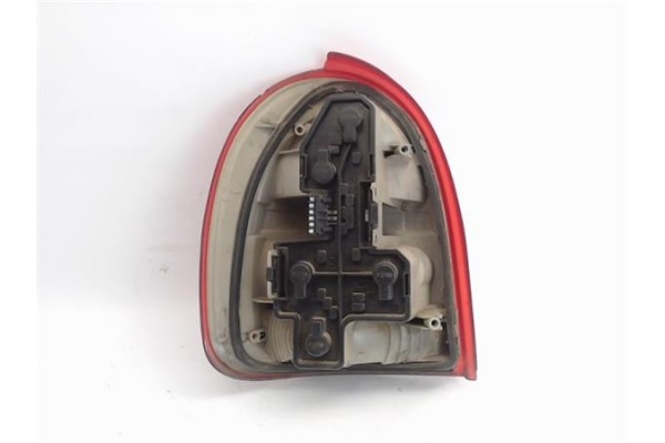 Recambio de piloto trasero derecho para opel corsa b referencia OEM IAM   