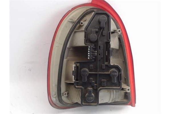 Recambio de piloto trasero derecho para opel corsa b referencia OEM IAM   