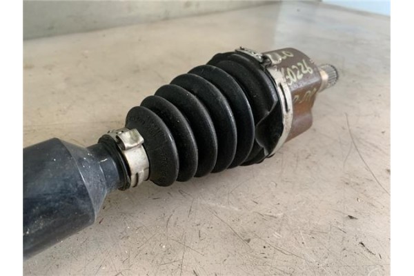Recambio de palier delantero derecho para volkswagen polo v (6r1) 1.0 referencia OEM IAM 6C0407272H  