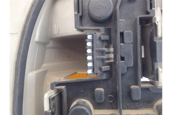 Recambio de piloto trasero derecho para opel corsa b referencia OEM IAM   