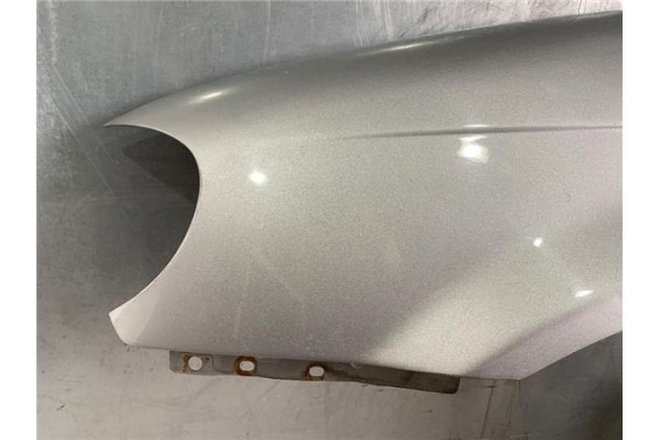 Recambio de aleta delantero izquierda para kia carnival 2.9 td referencia OEM IAM K55A52211  