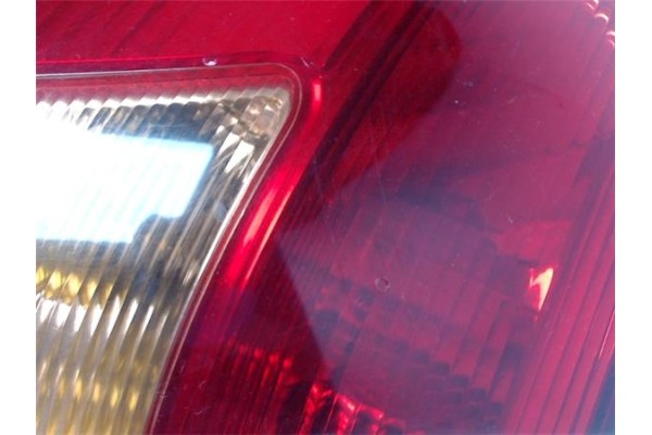 Recambio de piloto trasero derecho para toyota corolla (e12) referencia OEM IAM   