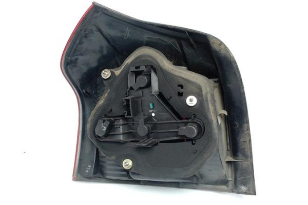 Recambio de piloto trasero derecho para toyota corolla (e12) referencia OEM IAM   