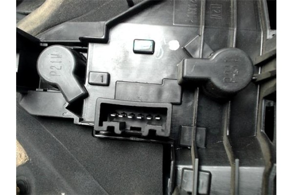 Recambio de piloto trasero derecho para toyota corolla (e12) referencia OEM IAM   