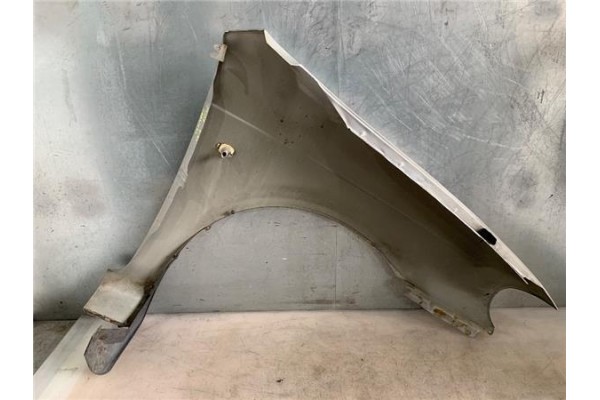 Recambio de aleta delantero izquierda para kia carnival 2.9 td referencia OEM IAM K55A52211  
