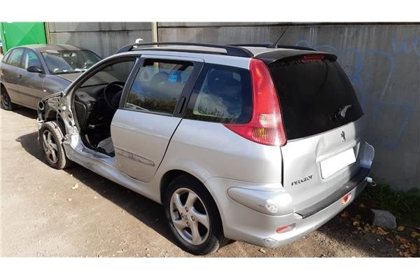 peugeot 206 sw (2002) del año 