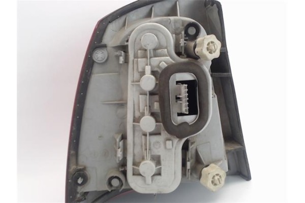 Recambio de piloto trasero derecho para opel astra g berlina referencia OEM IAM   