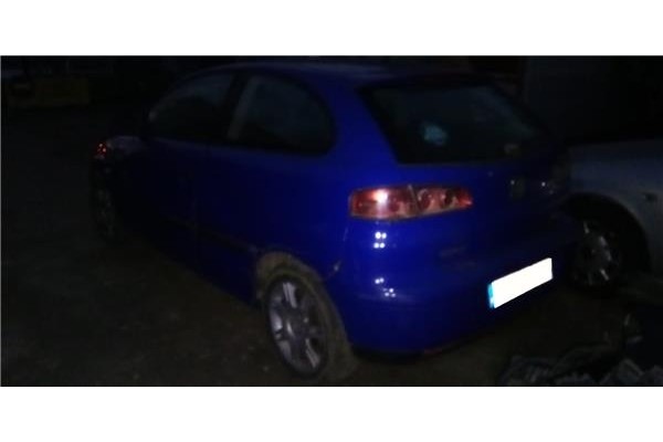 seat ibiza (6l1) del año 2002