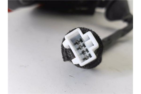 Recambio de piloto trasero derecho para hyundai kona (os) 1.0 pure referencia OEM IAM 92402J9000  
