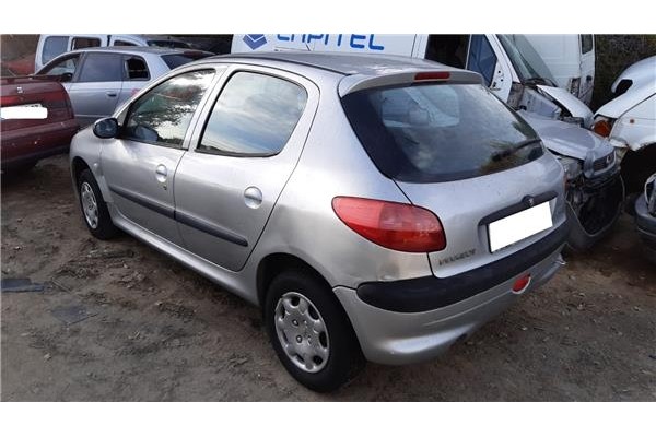peugeot 206 berlina (1998) del año 