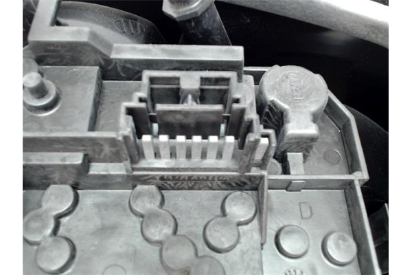 Recambio de piloto trasero derecho para renault megane i fase 2 berlina (ba0) referencia OEM IAM 7700428321 151642-00 