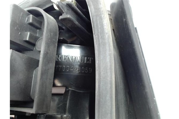Recambio de piloto trasero derecho para renault megane i classic (la0) referencia OEM IAM 7700428059  
