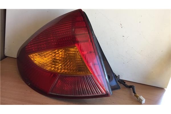 Recambio de piloto trasero izquierdo para kia rio (2000) 1.3 ls berlina (5-ptas.) [1,3 ltr. - 55 kw cat] referencia OEM IAM OK34