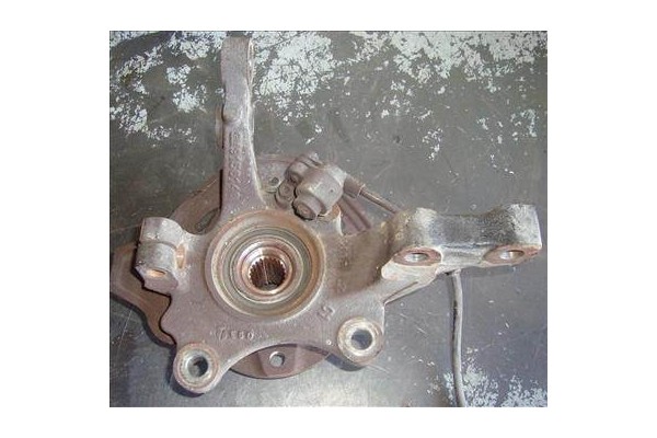 Recambio de mangueta delantero izquierda para opel corsa c 1.0 referencia OEM IAM 9156140  