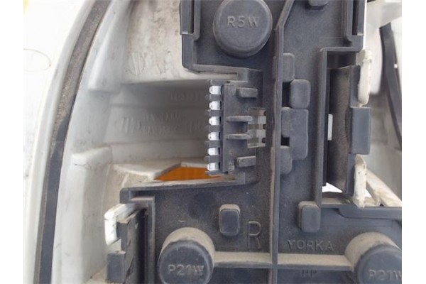 Recambio de piloto trasero derecho para opel corsa b referencia OEM IAM   