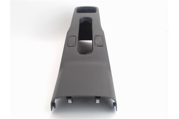 Recambio de embellecedor consola central para suzuki swift iii (sg) 1.3 referencia OEM IAM 75821-62j0  
