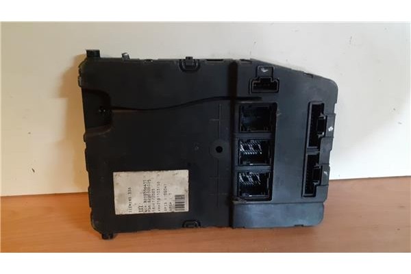 Recambio de caja fusibles/rele para renault megane ii (bm0/1_, cm0/1_) 1.9 dci (bm0g, cm0g) referencia OEM IAM 8200306435 S11840