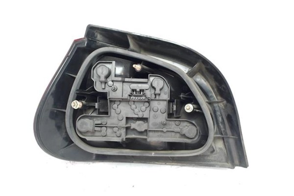 Recambio de piloto trasero derecho para renault megane i fase 2 berlina (ba0) referencia OEM IAM 7700428321  