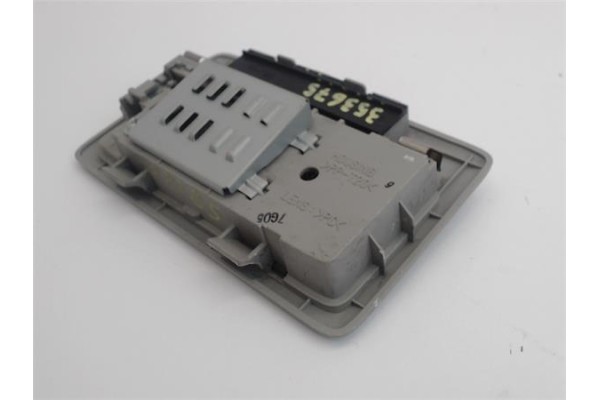 Recambio de luz delantero central techo para suzuki swift iii (sg) 1.3 referencia OEM IAM 3621063J016GS  