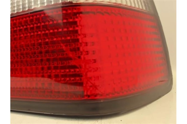 Recambio de piloto trasero derecho para citroen xantia berlina referencia OEM IAM   