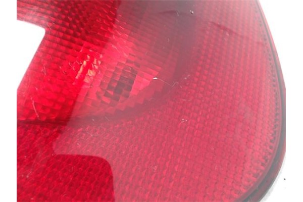 Recambio de piloto trasero derecho para renault megane i fase 2 berlina (ba0) referencia OEM IAM 7700428321  