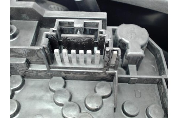 Recambio de piloto trasero derecho para renault megane i fase 2 berlina (ba0) referencia OEM IAM 7700428321  