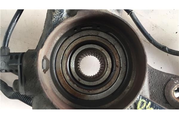 Recambio de mangueta delantero derecha para kia ceed (ed) 1.6 crdi 115 referencia OEM IAM 517162H100  