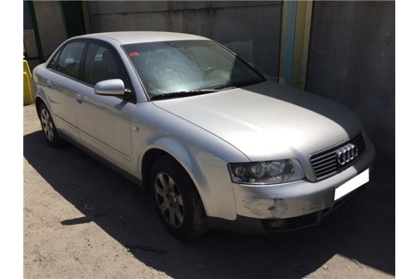 AUDI A4 BERLINA (8E)