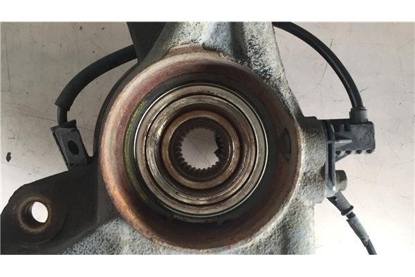 Recambio de mangueta delantero izquierda para kia ceed (ed) 1.6 crdi 115 referencia OEM IAM 517152H100  