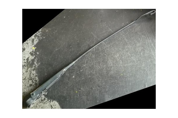 Recambio de brazo limpiaparabrisas delantero para opel corsa c (2000) 1.2 referencia OEM IAM   
