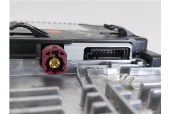 Recambio de pantalla para bmw serie 5 berlina (f10) 2.0 520d referencia OEM IAM 6550924390301 BM924389701C 