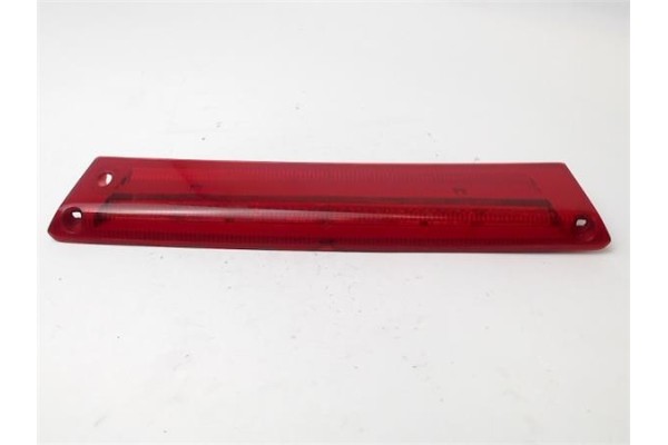 Recambio de luz central de freno para ford fiesta vi 1.4 tdci referencia OEM IAM 8A6113A613AG  2085739 , FORD