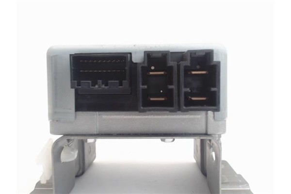 Recambio de centralita para suzuki swift iii (sg) 1.3 referencia OEM IAM 3872063J1  