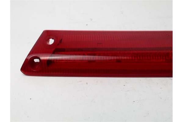 Recambio de luz central de freno para ford fiesta vi 1.4 tdci referencia OEM IAM 8A6113A613AG  2085739 , FORD