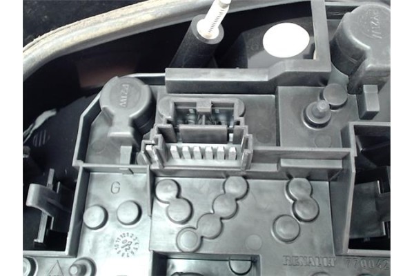 Recambio de piloto trasero izquierdo para renault megane i fase 2 berlina (ba0) referencia OEM IAM 7700428320 15164100 