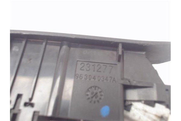 Recambio de interruptor luces emergencia para peugeot 406 berlina (s1/s2) 2.0 hdi 90 referencia OEM IAM 963040347A  