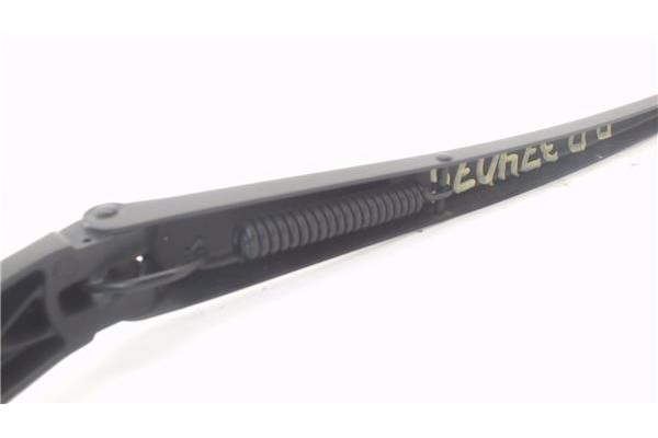 Recambio de brazo limpiaparabrisas delantero derecho para toyota yaris (ksp9/scp9/nlp9) 1.4 active referencia OEM IAM 852110D070