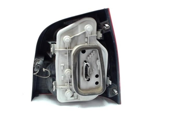 Recambio de piloto trasero izquierdo para volkswagen polo iv (9n1) referencia OEM IAM   