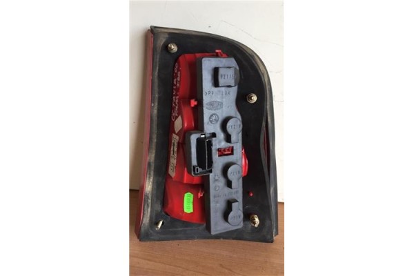 Recambio de piloto trasero izquierdo para skoda octavia combi (1u5)(1999) 1.6 glx [1,6 ltr. - 74 kw] referencia OEM IAM 1U994509