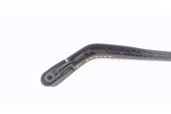 Recambio de brazo limpiaparabrisas trasero para toyota yaris (ksp9/scp9/nlp9) 1.4 active referencia OEM IAM 852410D020  