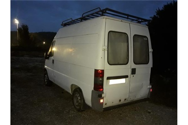 peugeot boxer (230) furgón techo elev. acristalado bat.2850mm del año 1998