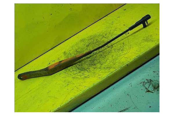 Recambio de brazo limpiaparabrisas delantero para opel astra h gtc (2004) 1.9 cdti referencia OEM IAM   