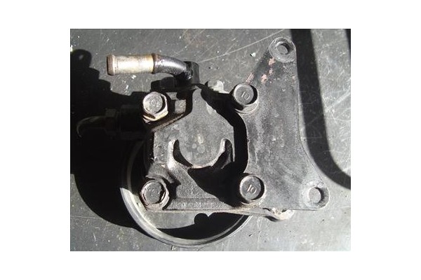 Recambio de bomba servodireccion para ssangyong musso (1996 ) 2.9 d referencia OEM IAM 66148080  