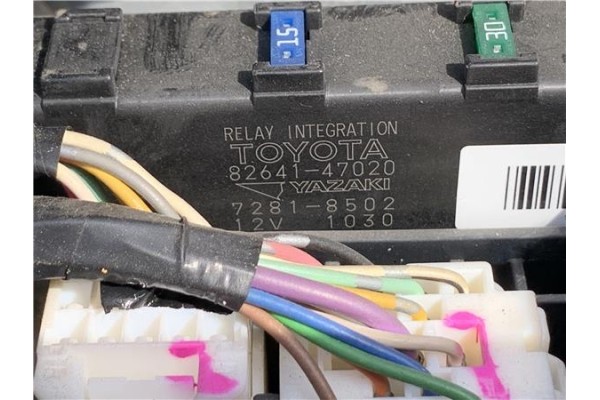 Recambio de caja fusibles/rele para toyota yaris (ksp9/scp9/nlp9) 1.4 active referencia OEM IAM 8264147020 72818502  Recambio de caja fusibles/rele para toyota yaris (ksp9/scp9/nlp9) 1.4 active referencia OEM IAM 8264147020 72818502