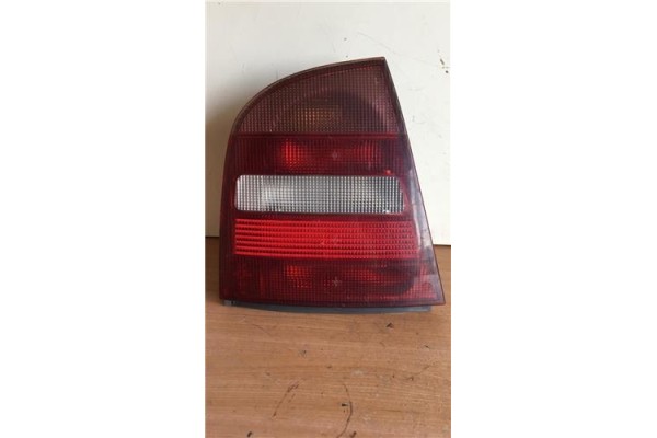 Recambio de piloto trasero izquierdo para skoda octavia berlina (1u2)(1997) 1.6 glx (74kw) [1,6 ltr. - 74 kw] referencia OEM IAM