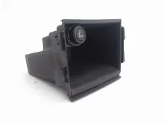 Recambio de cenicero para suzuki swift iii (sg) 1.3 referencia OEM IAM 7384162j1  