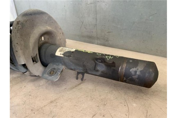 Recambio de amortiguador delantero derecho para peugeot 207 1.6 hdi referencia OEM IAM 520862  