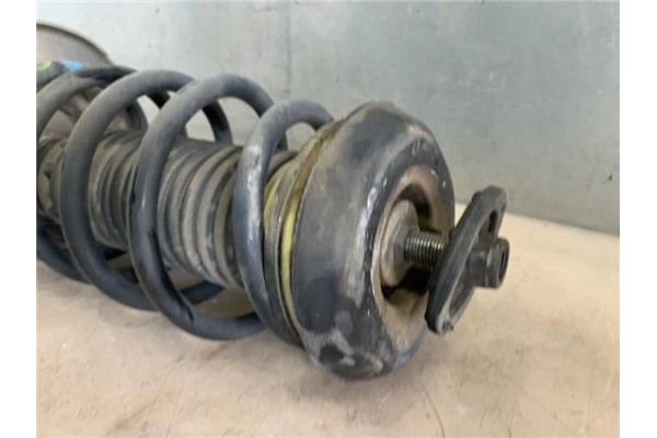 Recambio de amortiguador delantero izquierdo para peugeot 207 1.6 hdi referencia OEM IAM 520861  
